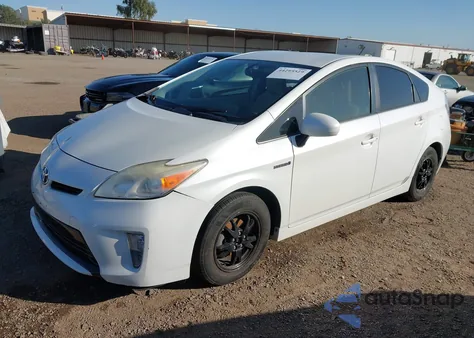 2013 Toyota Prius Two z USA, uszkodzony, nr VIN JTDKN3DU2D0339728